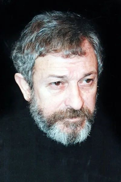 Okan Bayülgen