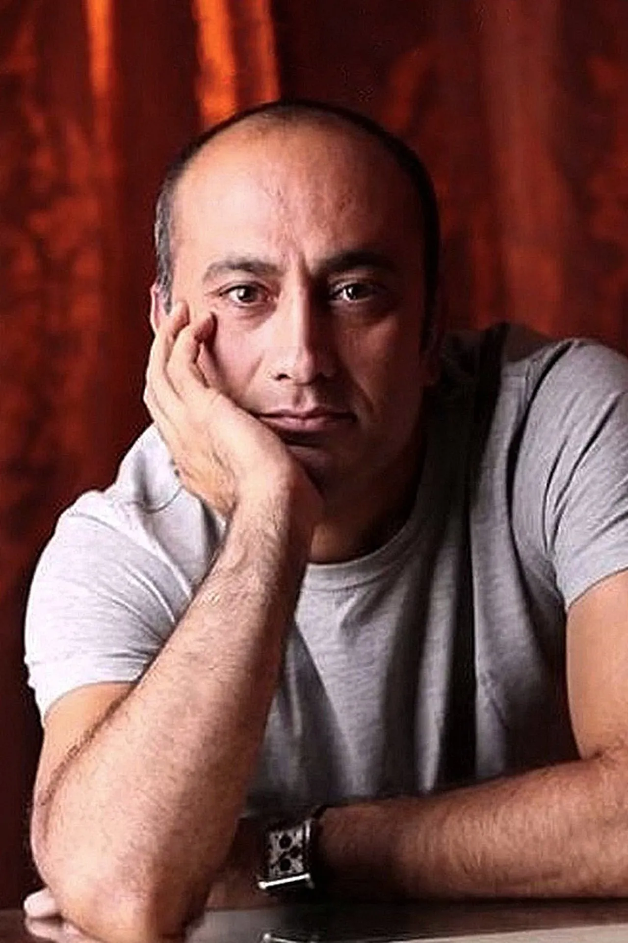 عارف لرستانی