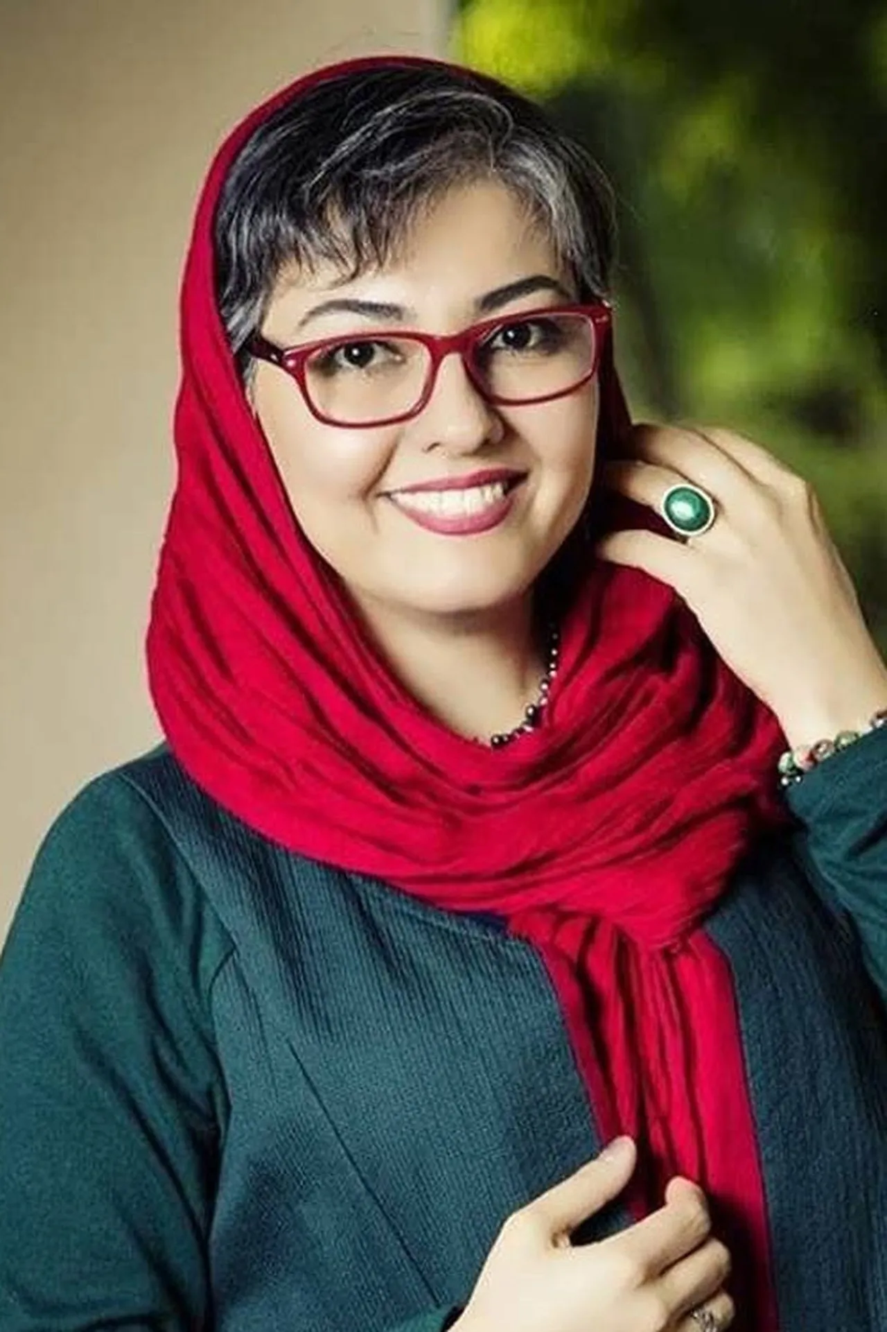 آناهیتا همتی